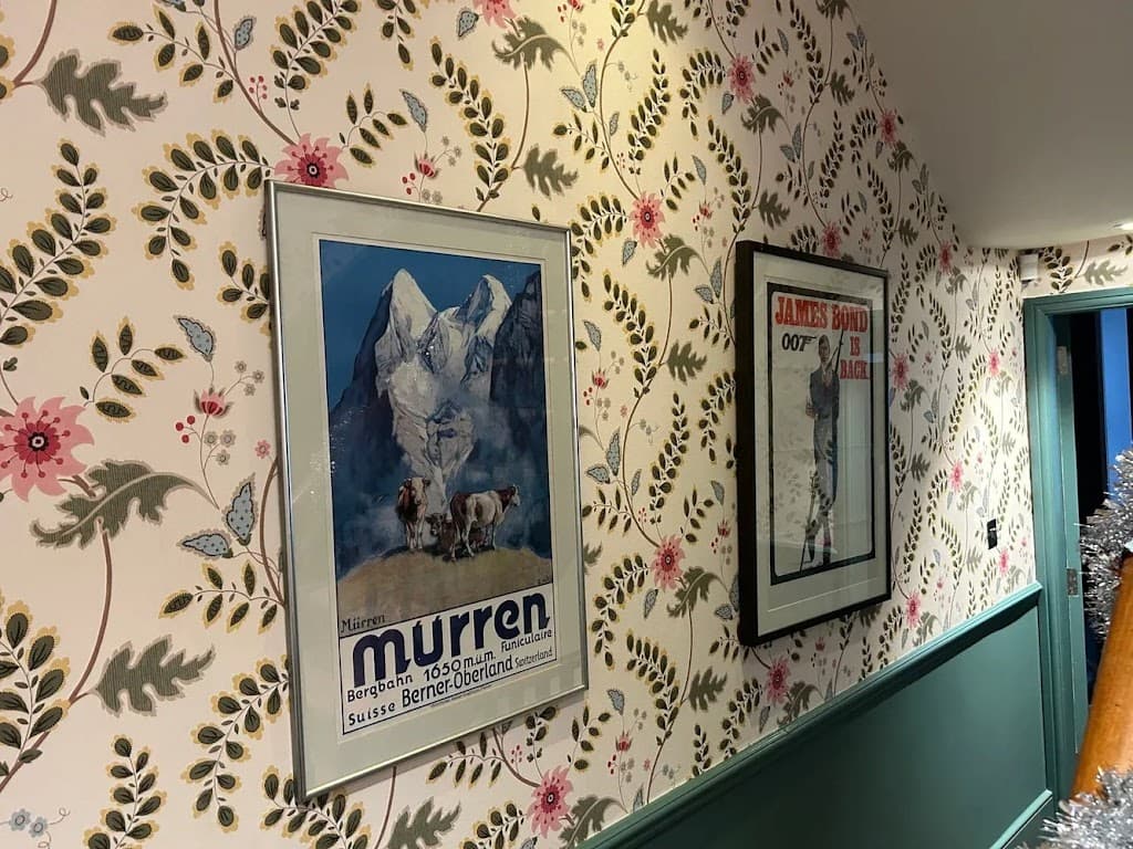 Thom Wallpaper Installation & Removal