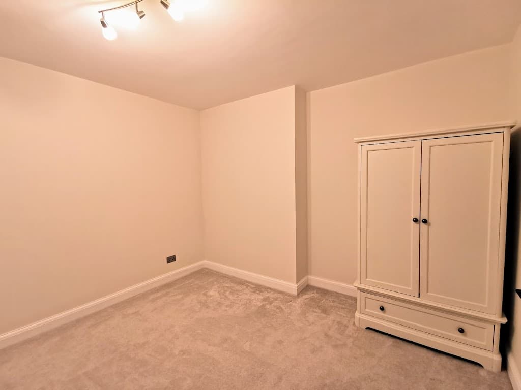 J R INTERIORS PAINTING AND DECORATING SHEFFIELD