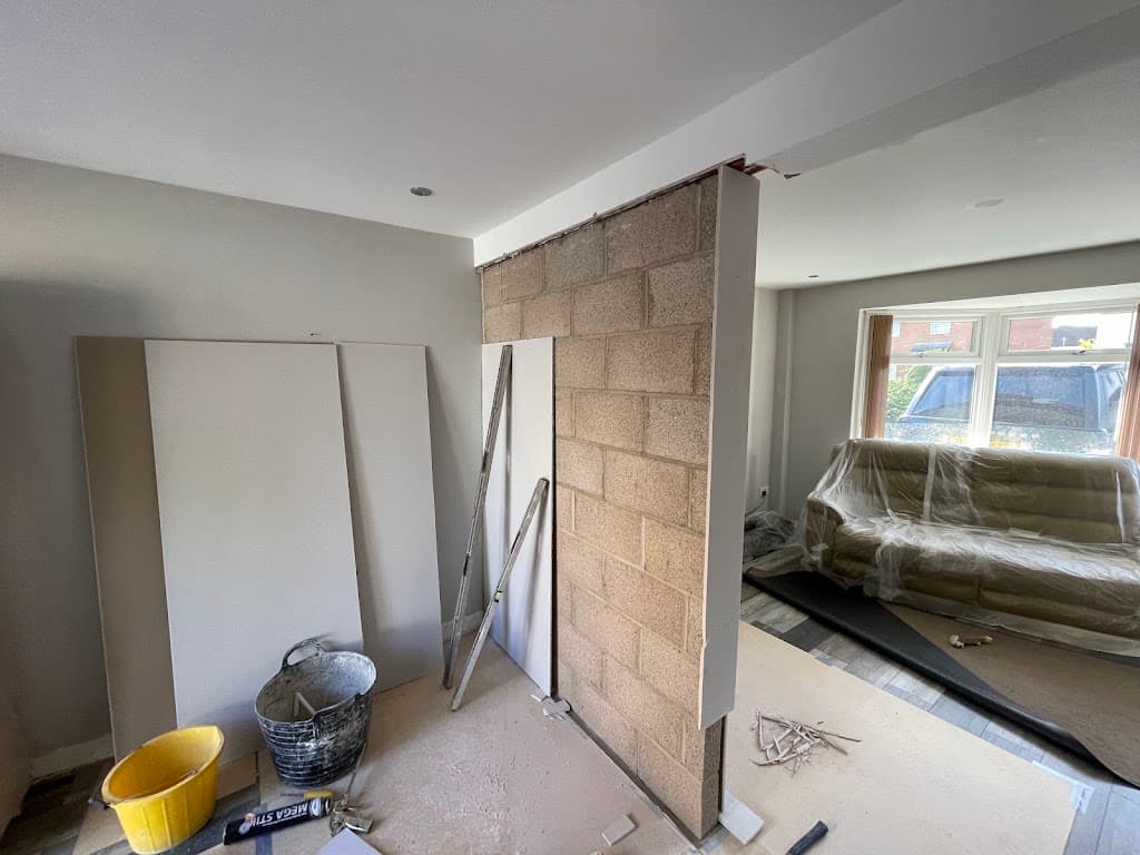 DUKE'S PLASTERING SERVICES