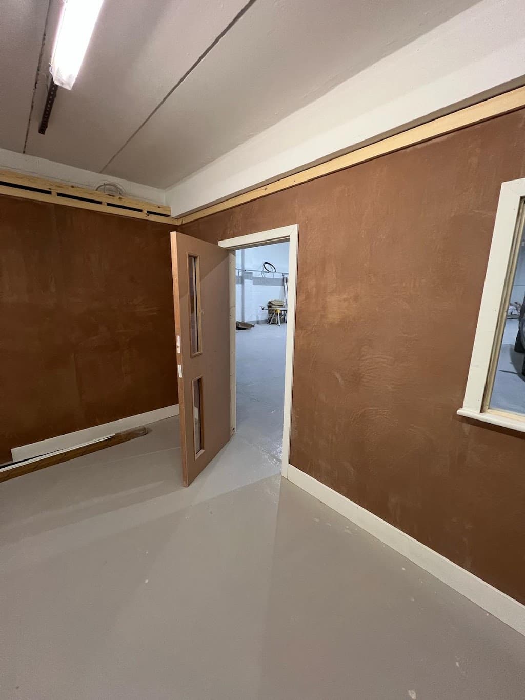 L McGovern Plastering