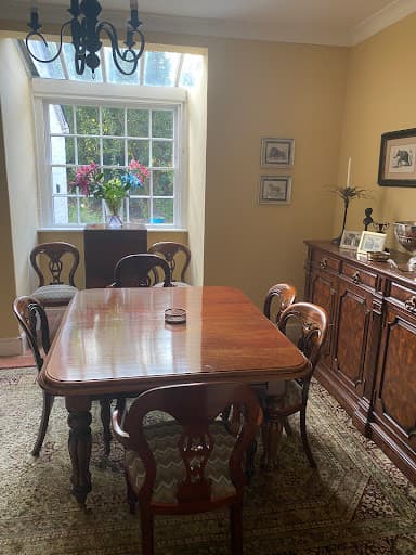 Giraffe Decorators — Customer photo