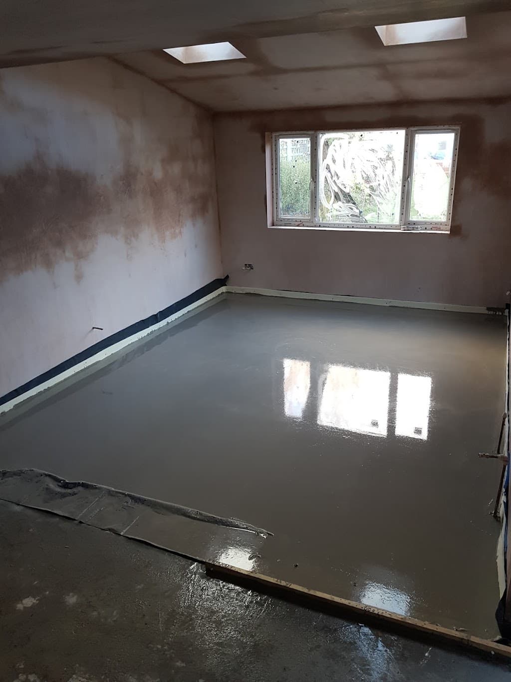 R J Dean Plasterers Ltd