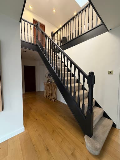 Robertos Painters and Decorators — Customer photo